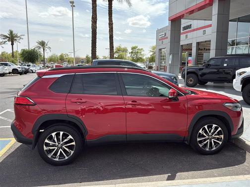 2022 Toyota Corolla Cross XLE