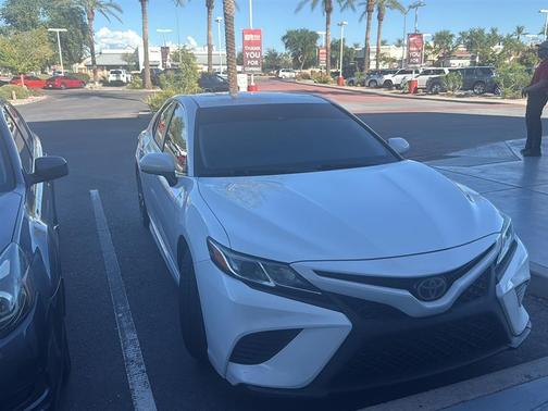 2018 Toyota Camry SE
