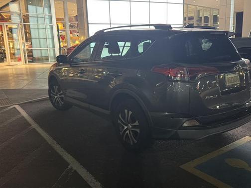 Magnetic Gray Metallic 2016 Toyota RAV4 LE