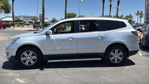 Silver Ice Metallic 2017 Chevrolet Traverse 2LT