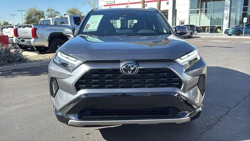 2025 Toyota RAV4 Hybrid SE