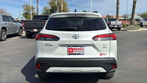 2025 Toyota Corolla Cross XLE