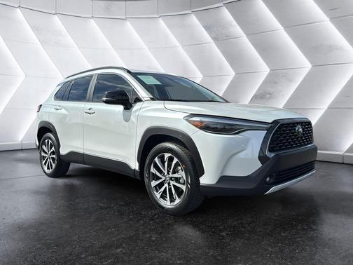 2025 Toyota Corolla Cross XLE