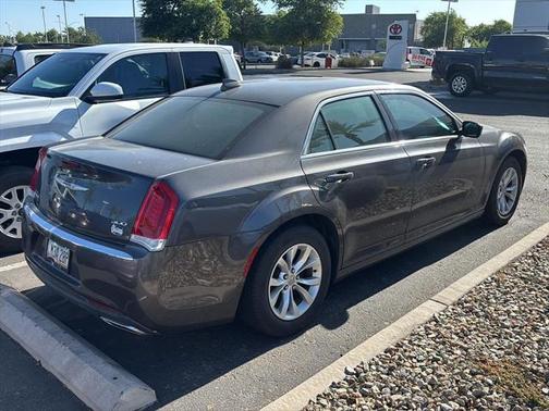 2015 Chrysler 300 Limited