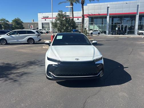 2024 Toyota Crown Platinum