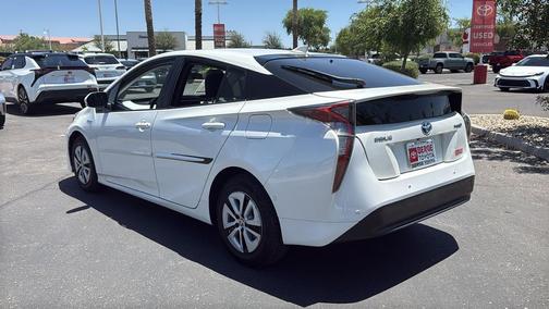 Blizzard Pearl 2017 Toyota Prius Three