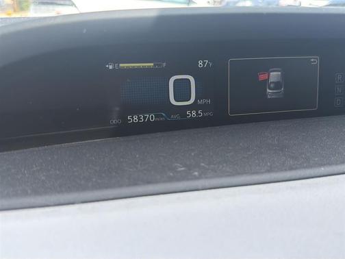Blizzard Pearl 2017 Toyota Prius Three
