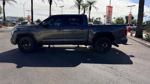 2026 Toyota Tundra Hybrid Platinum