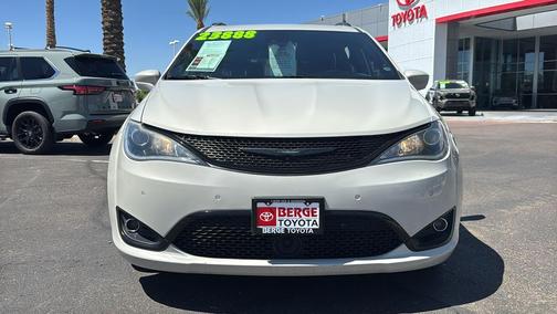 Luxury White Pearlcoat 2020 Chrysler Pacifica Touring-L Plus