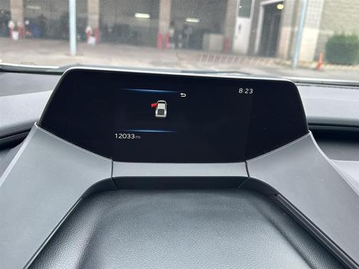 2025 Toyota Prius Plug-In Hybrid SE