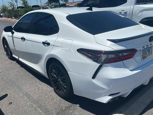 Super White 2022 Toyota Camry SE