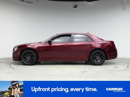 2019 Chrysler 300 Touring