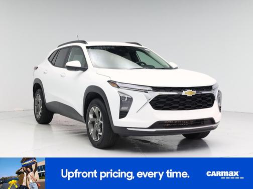 White 2025 Chevrolet Trax LT