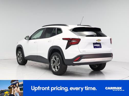 White 2025 Chevrolet Trax LT