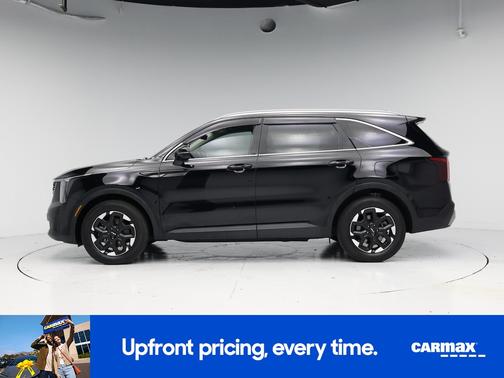 Black 2025 Kia Sorento S