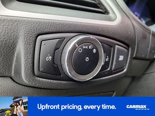 Gray 2024 Ford Edge SE