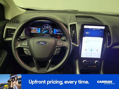 Gray 2024 Ford Edge SE