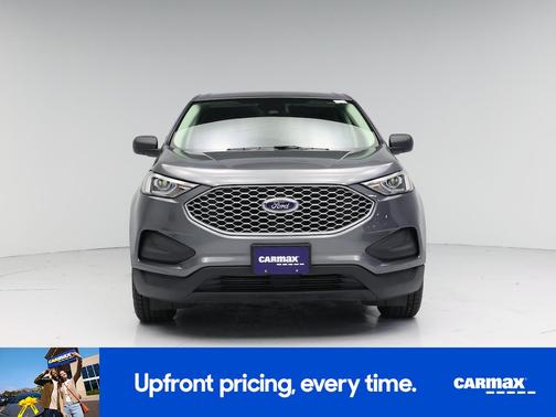 Gray 2024 Ford Edge SE