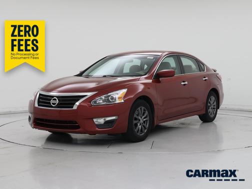 Red 2015 Nissan Altima S