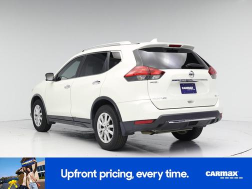 White 2017 Nissan Rogue SV