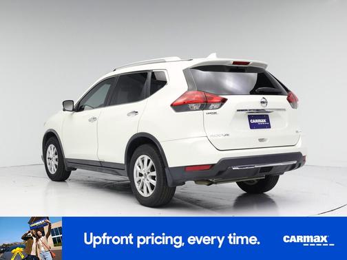 White 2017 Nissan Rogue SV