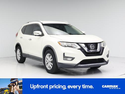 White 2017 Nissan Rogue SV