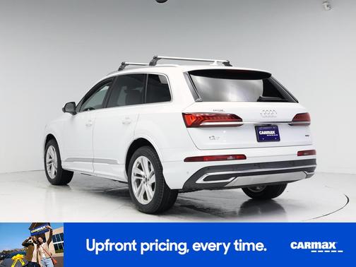 White 2024 Audi Q7 Premium