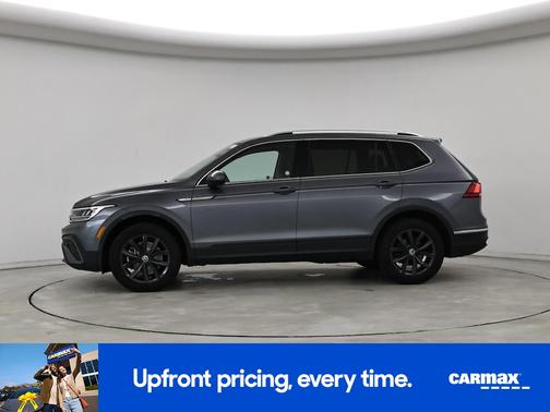 Gray 2024 Volkswagen Tiguan SE
