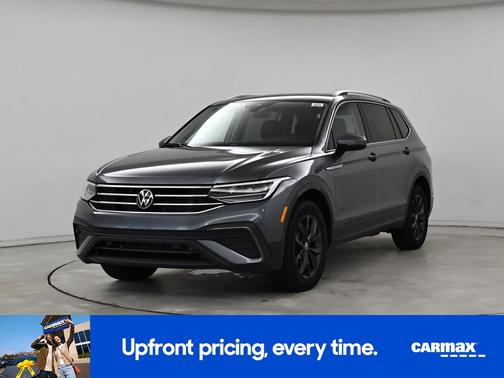 Gray 2024 Volkswagen Tiguan SE