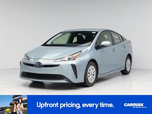 Green 2019 Toyota Prius LE