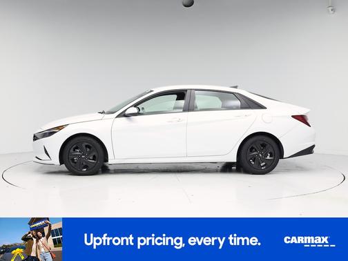 White 2021 Hyundai ELANTRA SEL