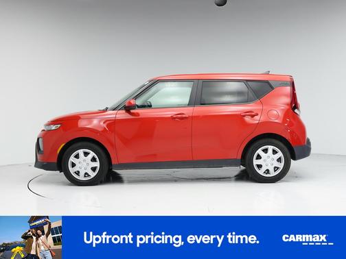 Red 2022 Kia Soul LX