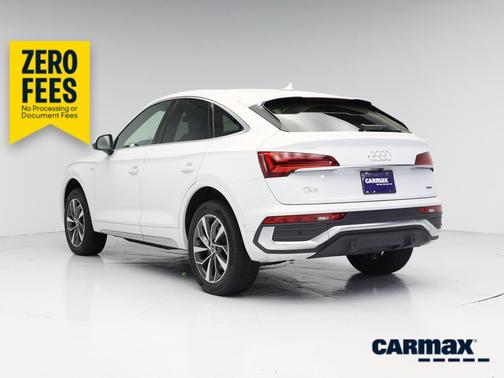 White 2022 Audi Q5 Sportback S-Line Prestige