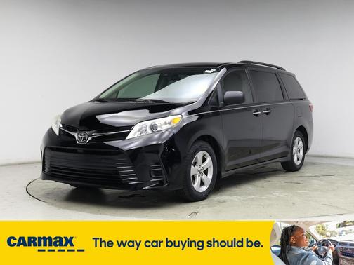 2019 Toyota Sienna LE