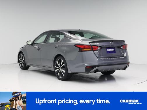 Gray 2022 Nissan Altima SR