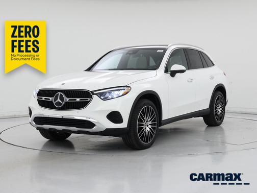 White 2025 Mercedes-Benz GLC 300