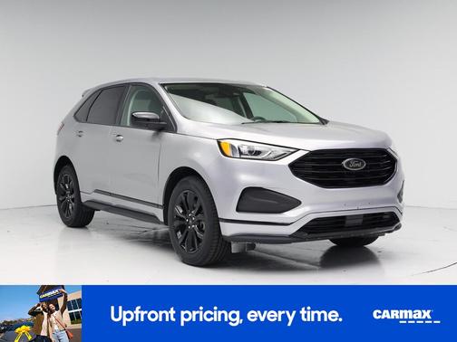 Silver 2022 Ford Edge SE