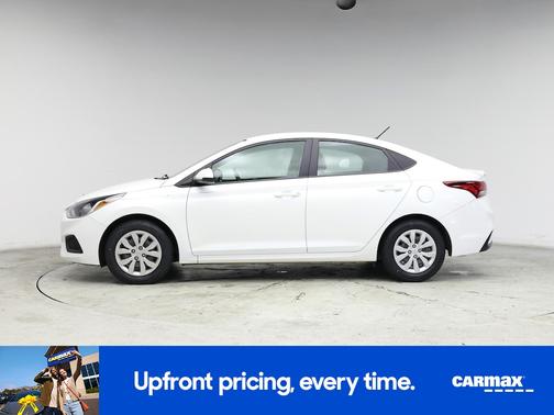 2022 Hyundai Accent SE