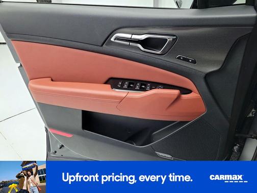 Black 2023 Kia Sportage Hybrid SX Prestige