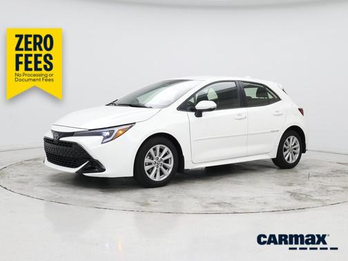 White 2023 Toyota Corolla Hatchback SE