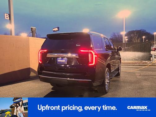 Black 2022 GMC Yukon SLT