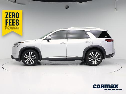 Silver 2023 Nissan Pathfinder Platinum