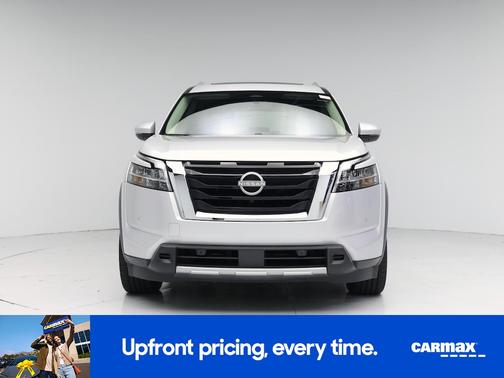 Silver 2023 Nissan Pathfinder Platinum