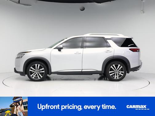 Silver 2023 Nissan Pathfinder Platinum