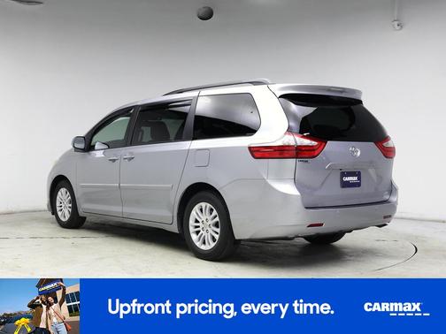 2017 Toyota Sienna XLE