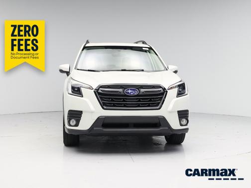 White 2023 Subaru Forester Limited