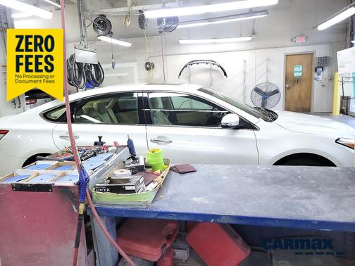 White 2015 Toyota Avalon XLE Touring