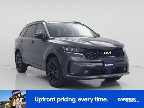 Gray 2022 Kia Sorento SX