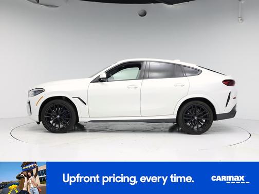 White 2021 BMW X6 sDrive40i
