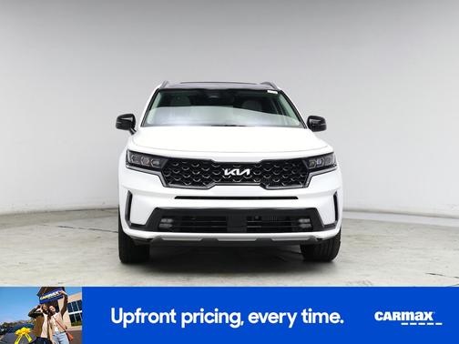 White 2022 Kia Sorento SX